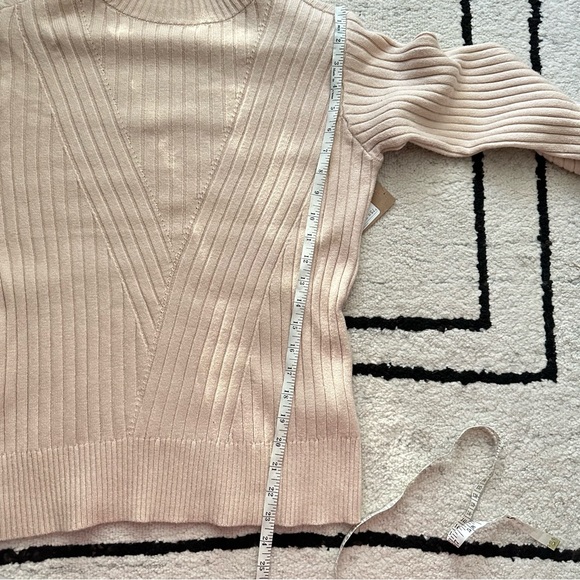 Nwt Hunni’s Beige Ribbed Sweater - Picture 7 of 7